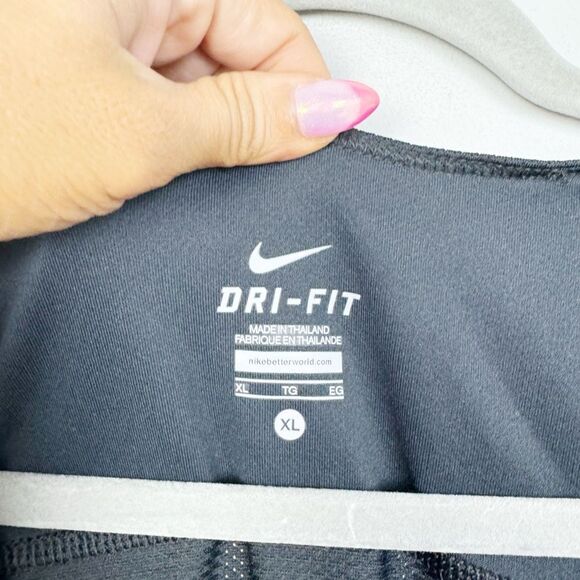 NIKE | Dri Fit Black Tank Top Mesh Details Women’s Size X-Large - Picture 5 of 8